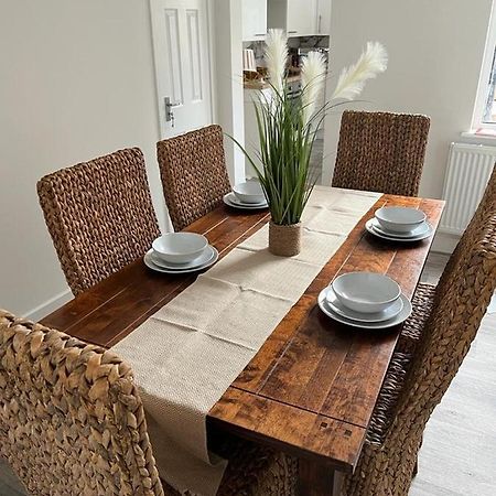 Rydal House 2 Bedroom House With Upstairs Bathroom Newton-le-Willows Exterior foto