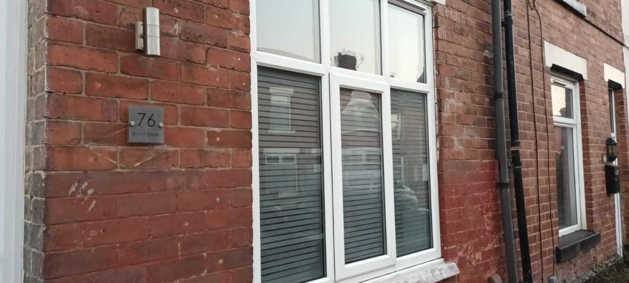 Rydal House 2 Bedroom House With Upstairs Bathroom Newton-le-Willows Exterior foto