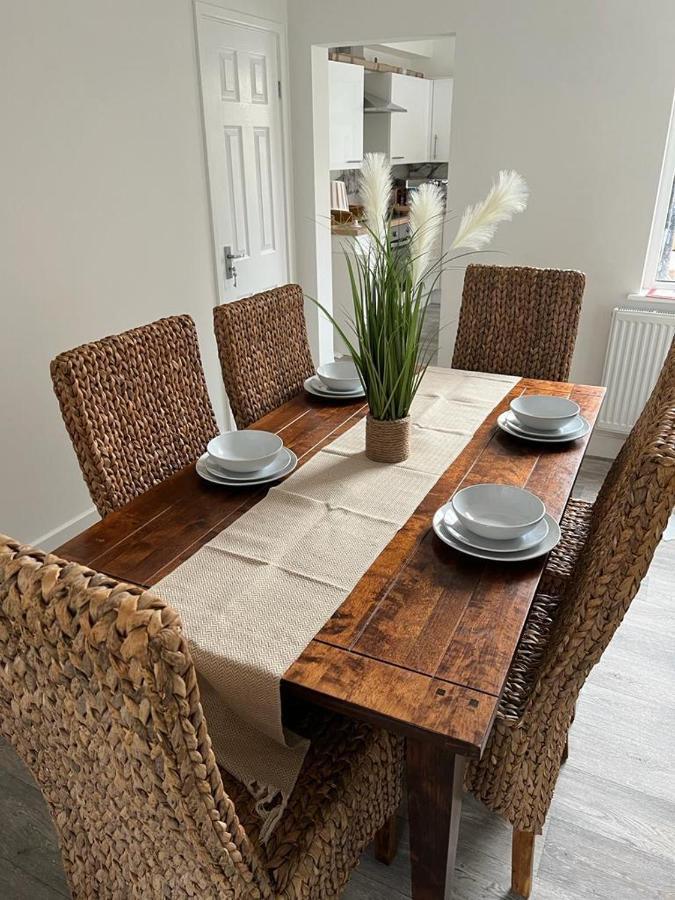 Rydal House 2 Bedroom House With Upstairs Bathroom Newton-le-Willows Exterior foto
